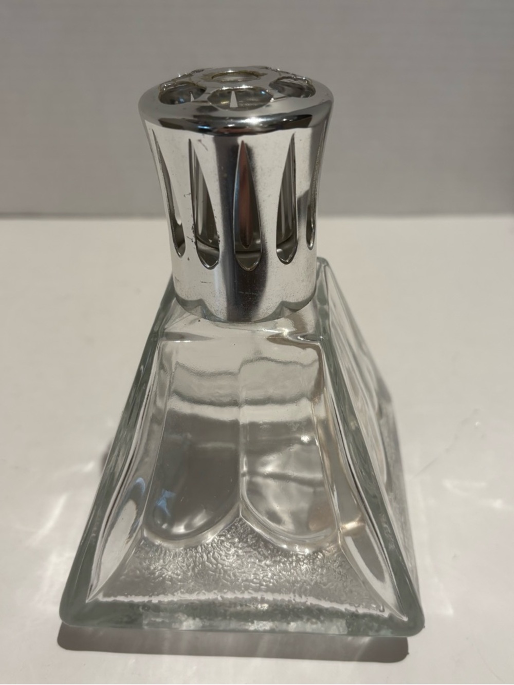 Lampe Berger - Silver Top - Paris - Room Fragrance - Pyramid Oil Lamp - Vintage